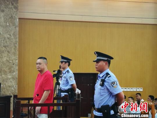 广西一派出所长为赌场提供便利受审 涉嫌受贿20余万