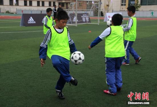 教育部：2020年全国再创建3000所足球特色幼儿园