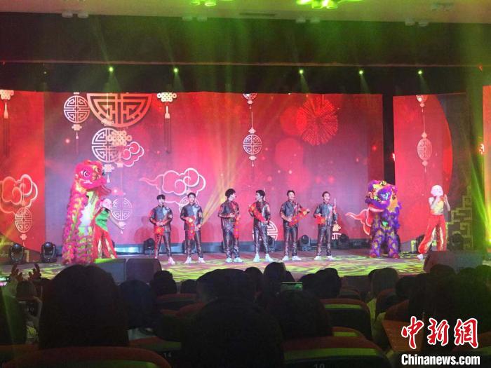 图为活动现场。 岳依桐 摄 图为活动现场。 岳依桐 摄