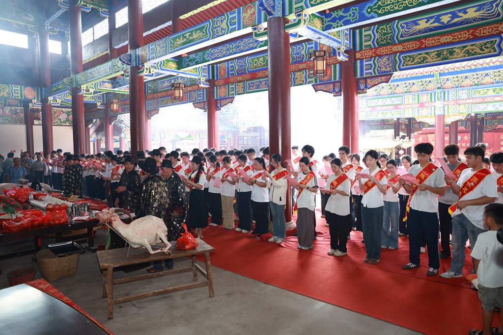 公馆陈胡公祠绽荣光！2026年北海颍川奖学盛典举行